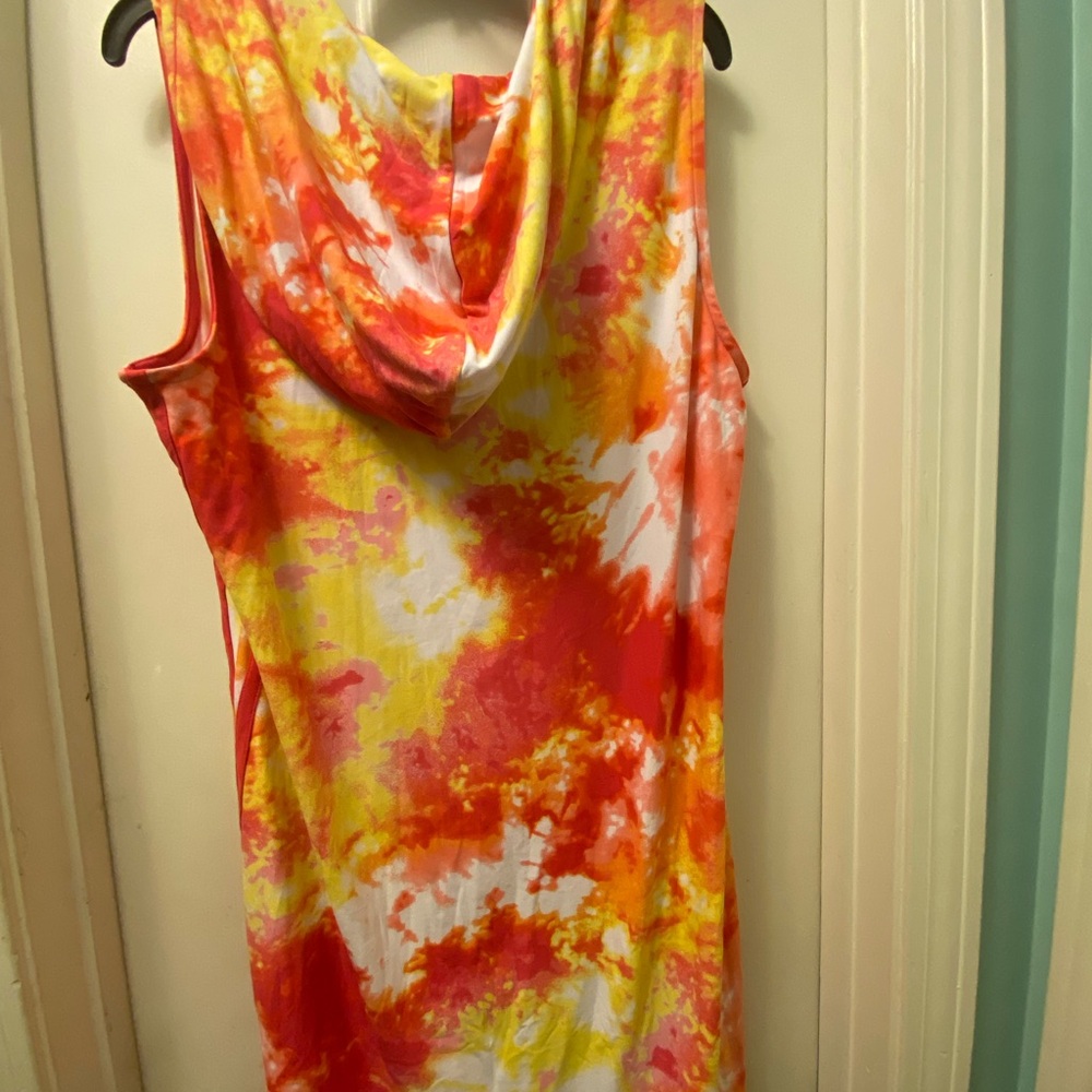 Vibrant Tie-Dye Sleeveless hoodie Dress